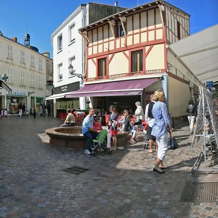 Maison Les Sables-d'olonne, 4 Pieces, 6 Personnes - Fr-1-385-19